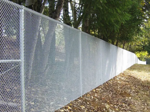 Mini chain link mesh overall fence installation.